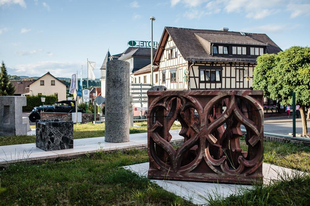Hotel-Restaurant Zur Krone Löhnberg Esterno foto